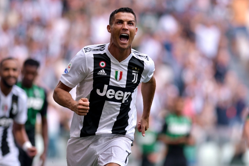 Ronaldo se trefil za Juventus, zařídil výhru nad Sassuolem.