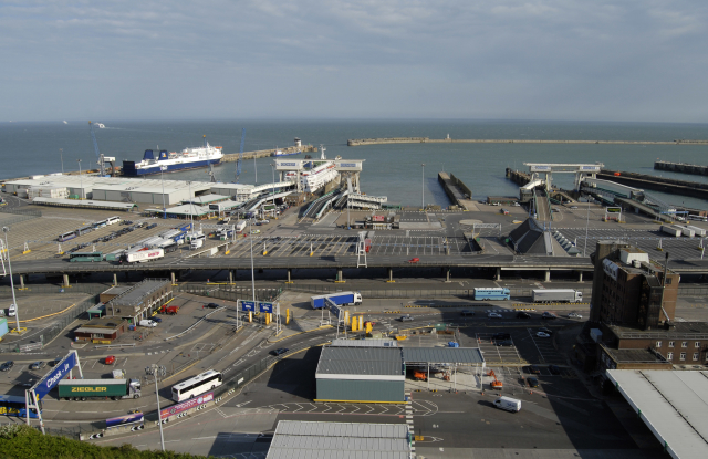 Přístav Dover v Lamanšském průlivu. 
