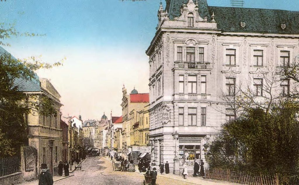 Doprovodný materiál ke hře je dostupný na stránkách divadla. 