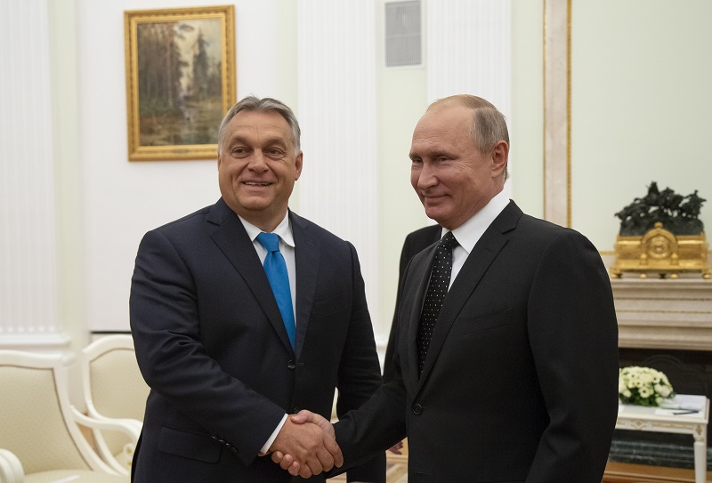 Vladimir Putin (vpravo) s maďarským premiérem Viktorem Orbánem.