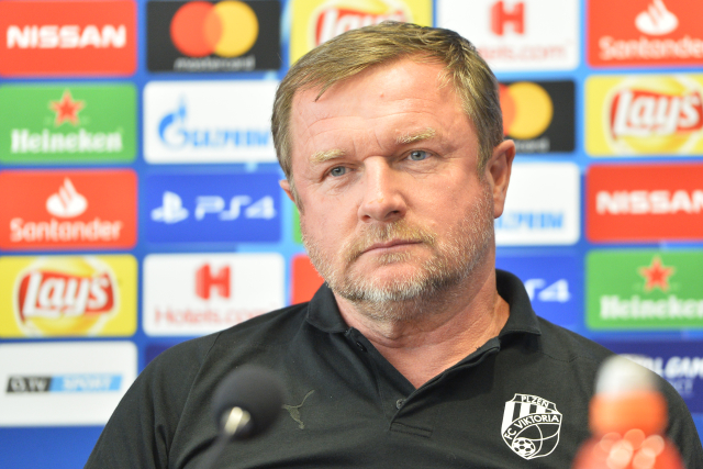Pavel Vrba na tiskovce před zápasem LM proti CSKA.