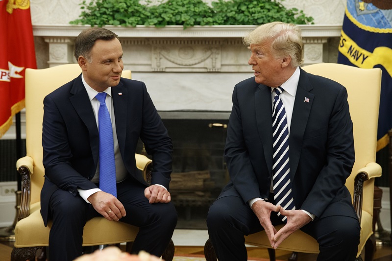 Donald Trump (vpravo) přijal v Bílém domě Andrzeje Dudu.