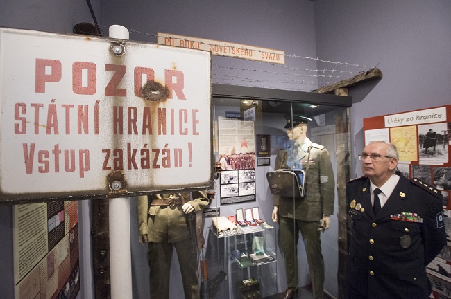 Část expozice Východočeského památníku celnictví.