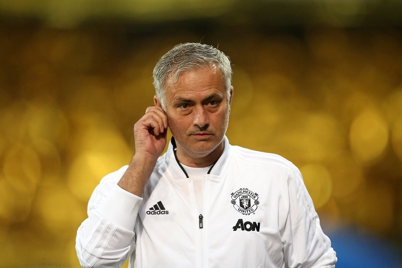 José Mourinho kritizoval fotbalové podmínky v Bernu. José Mourinho kritizoval fotbalové podmínky v Bernu.