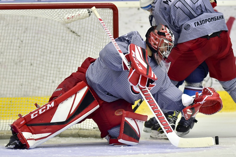 Brankář Jakub Kovář prožívá parádní vstup do nového ročníku KHL.