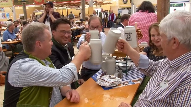 Oktoberfest startuje již v sobotu a přípravy vrcholí.