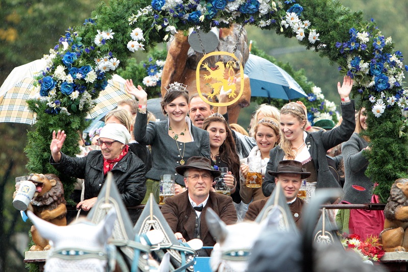 Organizátoři počítají, že na letošní ročník Oktoberfestu dorazí kolem šesti milionů návštěvníků.