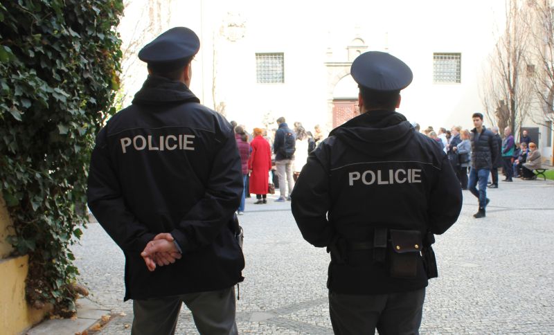 Policejní hlídka.