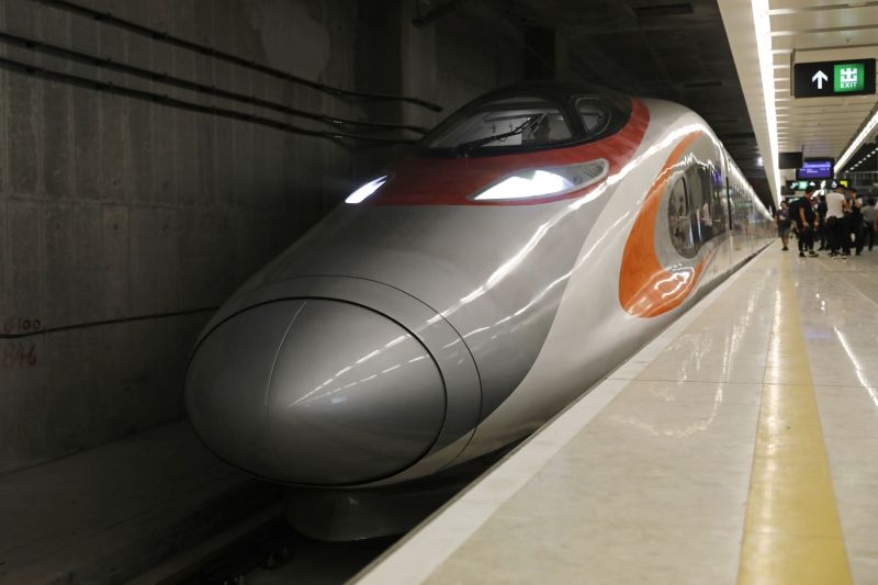 Vlak "Guangzhou-Shenzhen-Hong Kong Express Rail" na nádraží v Hongkongu.