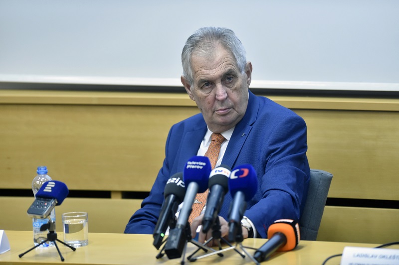 Prezident Miloš Zeman na schůzce s představiteli Olomouckého kraje.