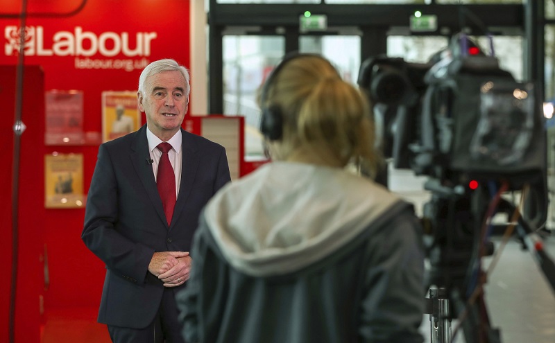 Stínový ministr financí John McDonnell.