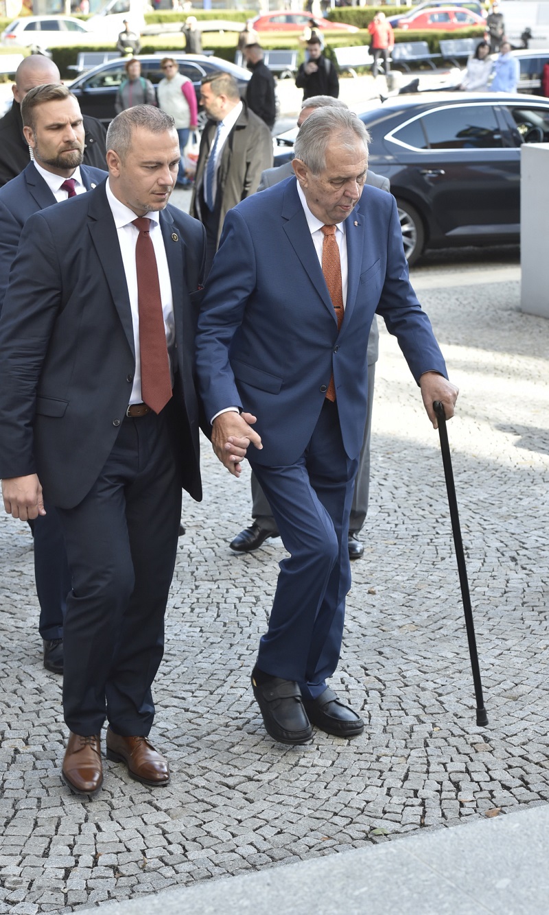 Prezident Miloš Zeman (vpravo) při návštěvě Olomouckého kraje.