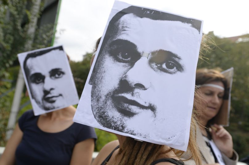 Paříž udělila hladovějícími Sencovovi čestné občanství.
