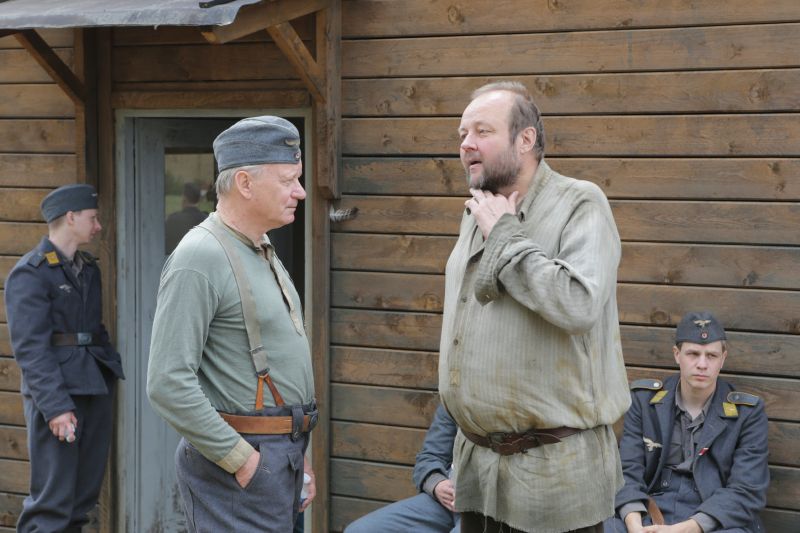 Herec Milan Šimáček (vpravo).