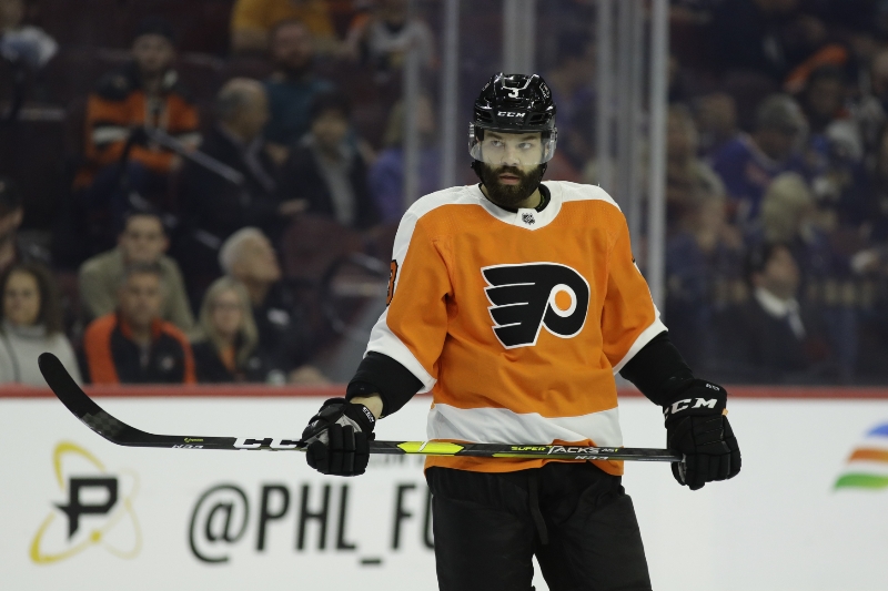 Radko Gudas si jako jediný český hokejista v nočním programu připsal bod. 