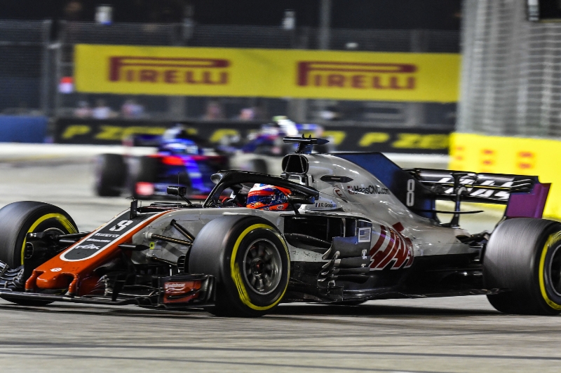 Za Haas budou i nadále jezdit Francouz Grosjean a Dán Magnussen.