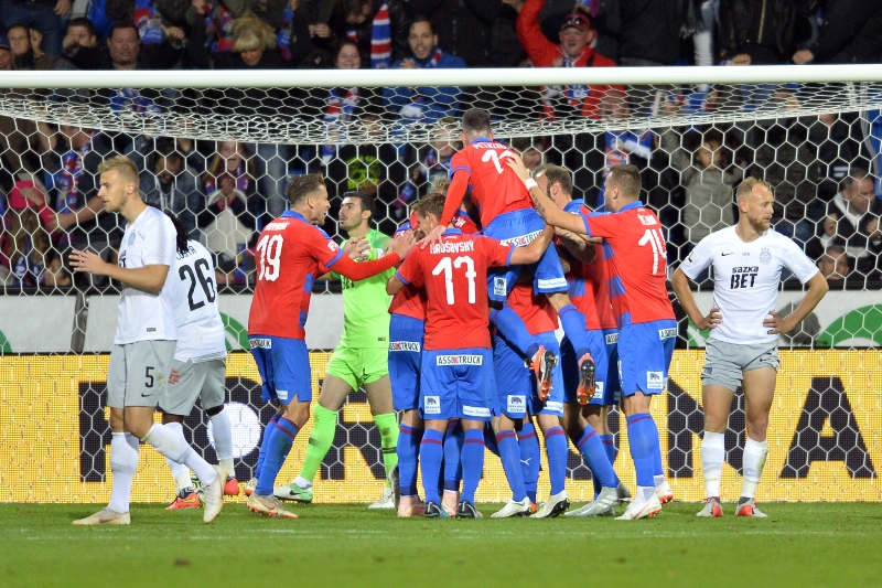 Plzeň ovládl šlágr kola těsným výsledkem 1:0. Plzeň ovládl šlágr kola těsným výsledkem 1:0.