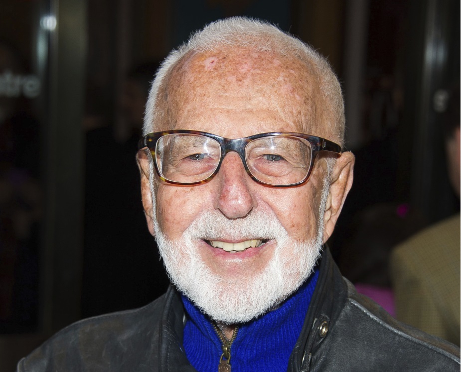 Zemřel Joe Masteroff.