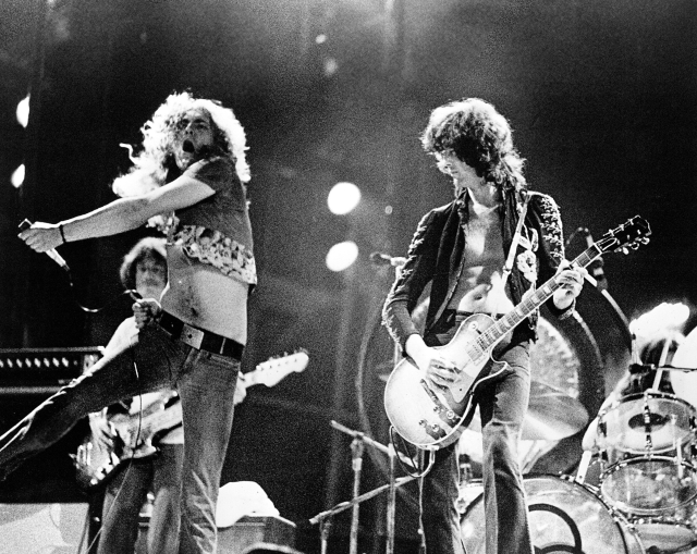 Snímek z koncertu Led Zeppelin, 1973.