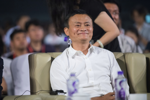Šéf Alibaby Jack Ma se vzdává svých vlastnických práv.