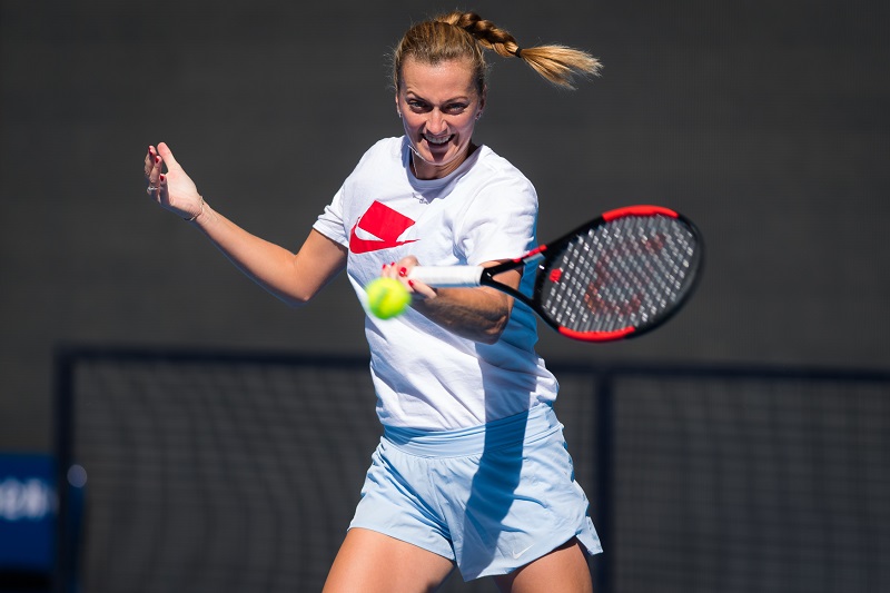 Hvězdné tenistky si vyzkoušely jeden z nejtěžších jazyků. Hvězdné tenistky si vyzkoušely jeden z nejtěžších jazyků.