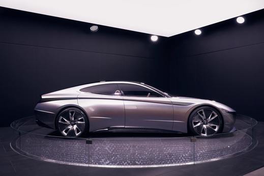 Le Fil Rouge. Le Fil Rouge.