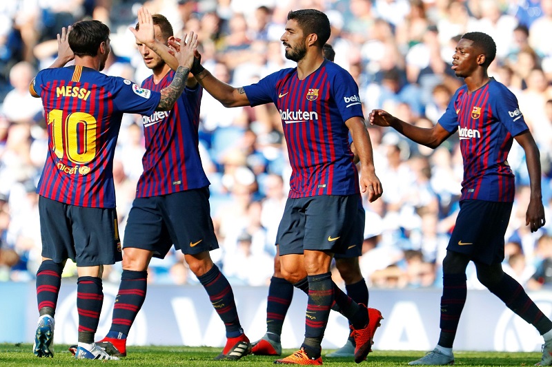 Vedení Barcelony bude muset prodávat hráče.
