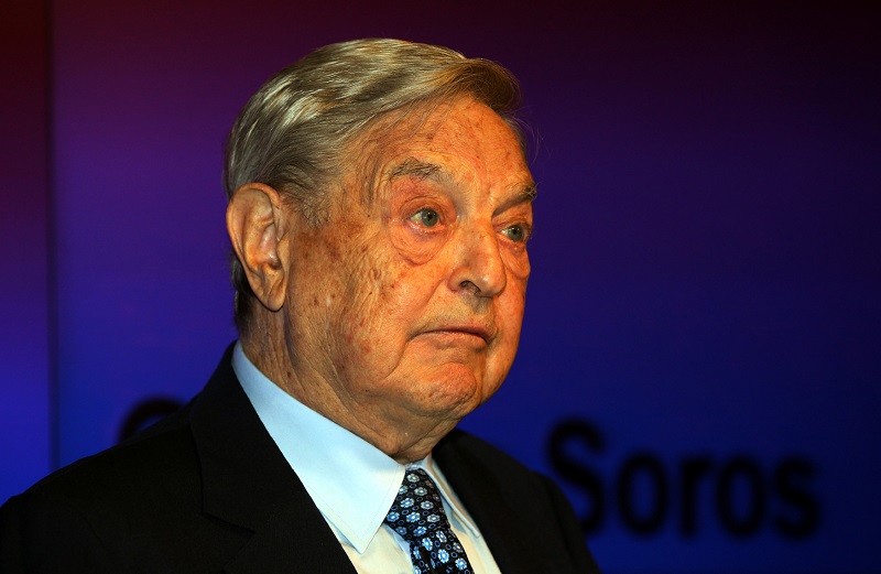 George Soros byl donucen přesunout svou nadaci z Budapešti do Berlína.