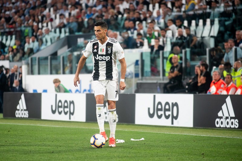 Cristiano Ronaldo jde všem hráčům příkladem.