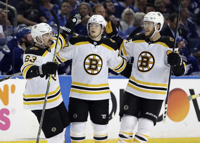 David Pastrňák se gólově podílel na výhře Bostonu v Buffalu. 