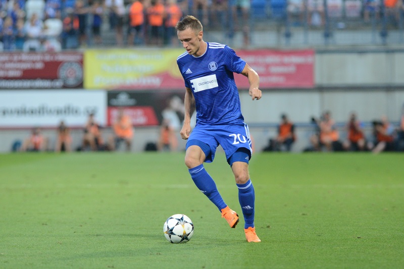 Vedení fotbalové Olomouce se odvolalo proti trestu pro záložníka Šimona Faltu.
