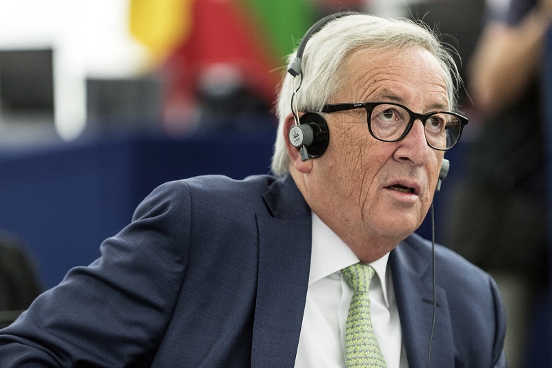 Jean-Claude Juncker věří, že by se dohoda o brexitu mohla dotáhnout do konce listopadu.