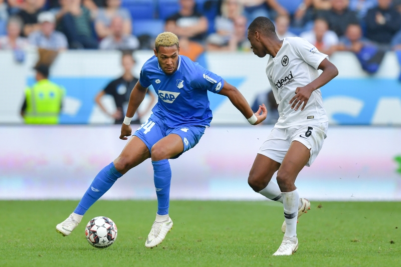 Hoffenheim prohrál doma s oslabeným Frankfurtem 1:2. Hoffenheim prohrál doma s oslabeným Frankfurtem 1:2.