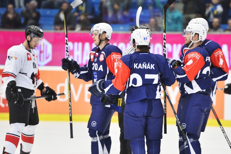 Plzeň v základní skupině Ligy mistrů neztratila ještě ani bod. Plzeň v základní skupině Ligy mistrů neztratila ještě ani bod.
