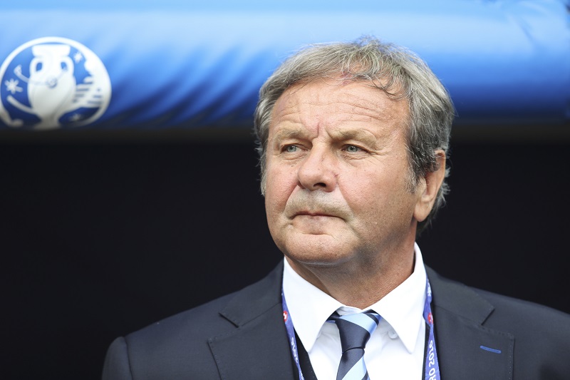 Trenér slovenské reprezentace Ján Kozák očekává vyrovnané derby.