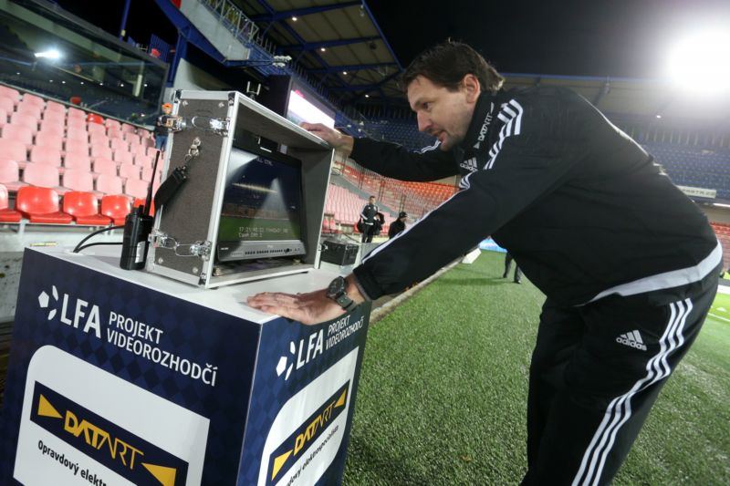 Jméno Romana Hrubeše bude hrát v českém fotbale ještě velkou roli. Jméno Romana Hrubeše bude hrát v českém fotbale ještě velkou roli.