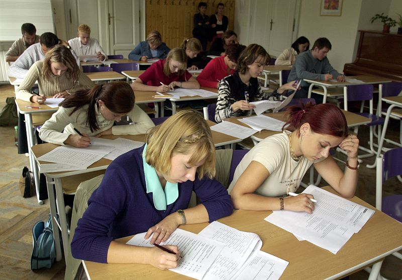 Zájemci o studium během přijímacího řízení (ilustrační foto).