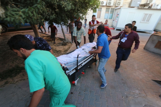 Smrtelné potyčky jsou na hranicích Izraele a Palestiny čím dál tím častější. Smrtelné potyčky jsou na hranicích Izraele a Palestiny čím dál tím častější.