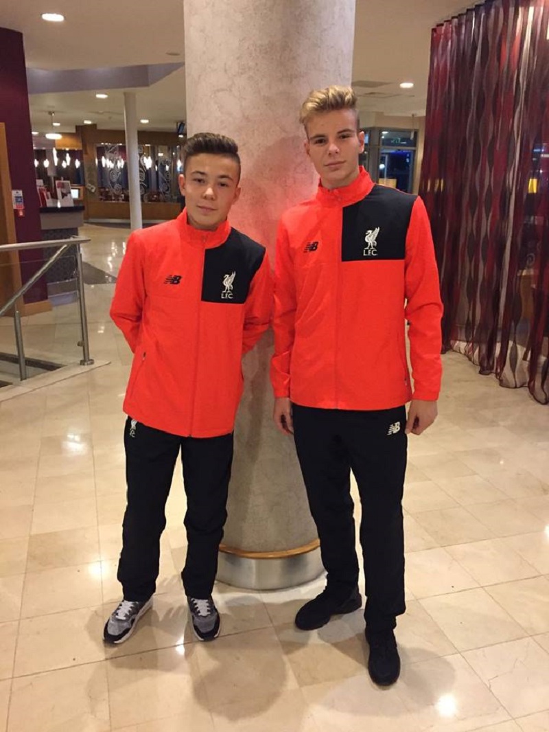 Český brankář Vítězslav Jaroš (na snímku vpravo).