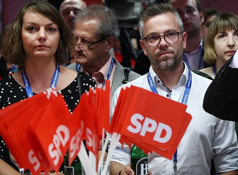 Němečtí sociální demokraté (SPD) sledují výsledky bavorských zemských voleb.