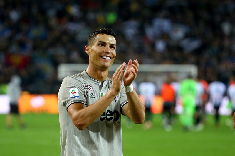 Cristiano Ronaldo může být na svého syna pyšný.