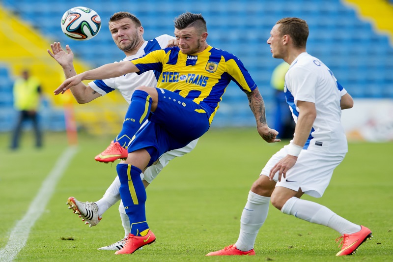 Erik Pačinda (uprostřed) by měl zamířit do Viktorie Plzeň.