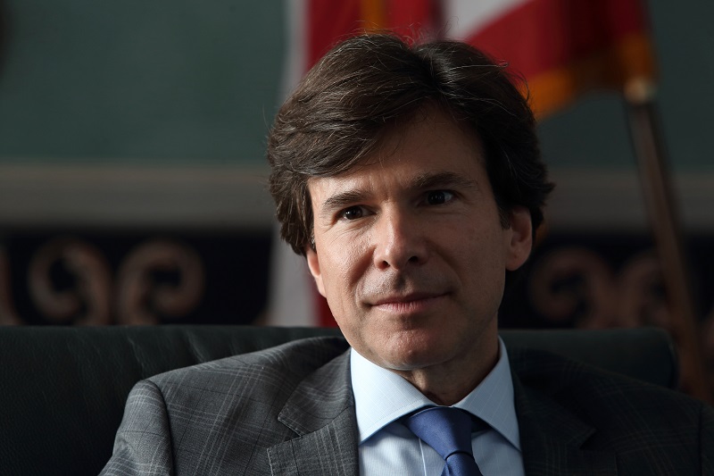 Andrew Schapiro pracoval až do ledna letošního roku jako velvyslanec USA v České republice.
