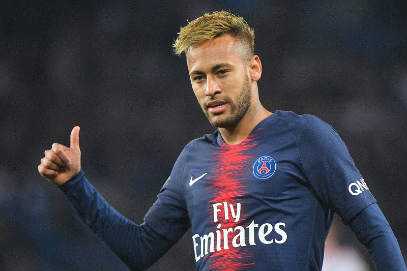 Brazilský fenomen Neymar by se měl vrátit do bývalého působiště. Brazilský fenomen Neymar by se měl vrátit do bývalého působiště.