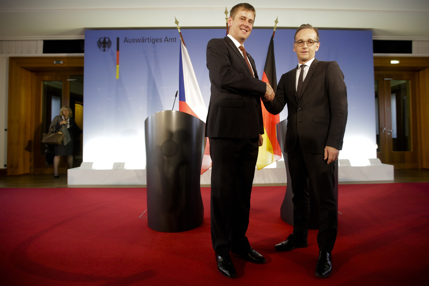 Český ministr zahraničí Tomáš Petříček (vlevo) a jeho německý protějšek Heiko Maas.