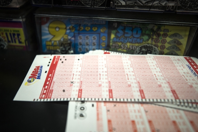 V americké loterii bude možné zase vyhrát rekordní jackpot.