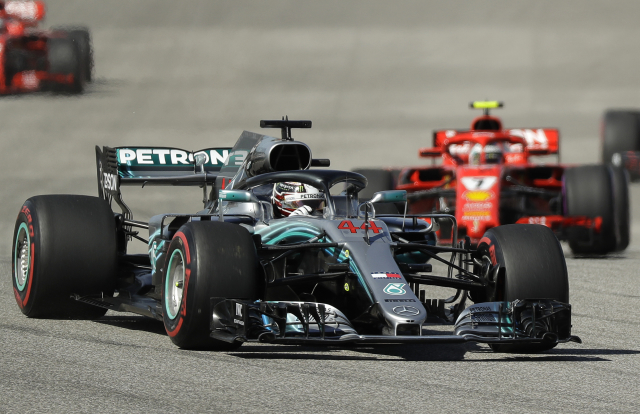Lewis Hamilton se ještě mistrem světa nestal.
