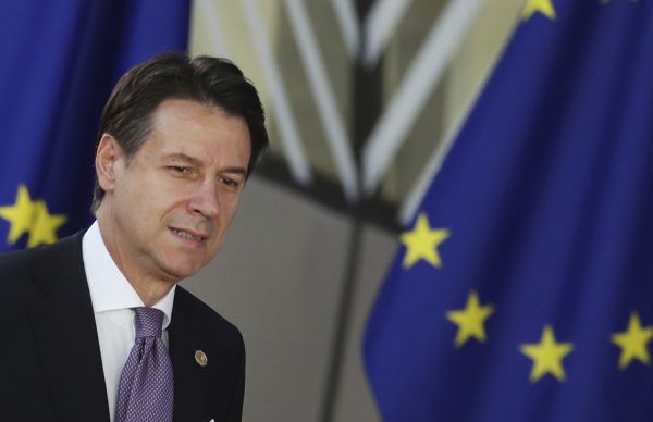 Italský premiér Giuseppe Conte. Italský premiér Giuseppe Conte.