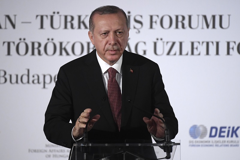 Nacionalisté nepůjdou do místních voleb s Erdoğanem. Zda je ztratí i v parlamentu zatím není jasné.