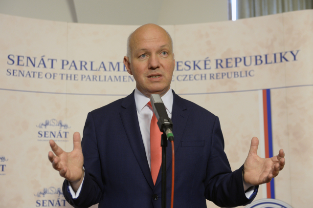 Senátor Pavel Fischer.